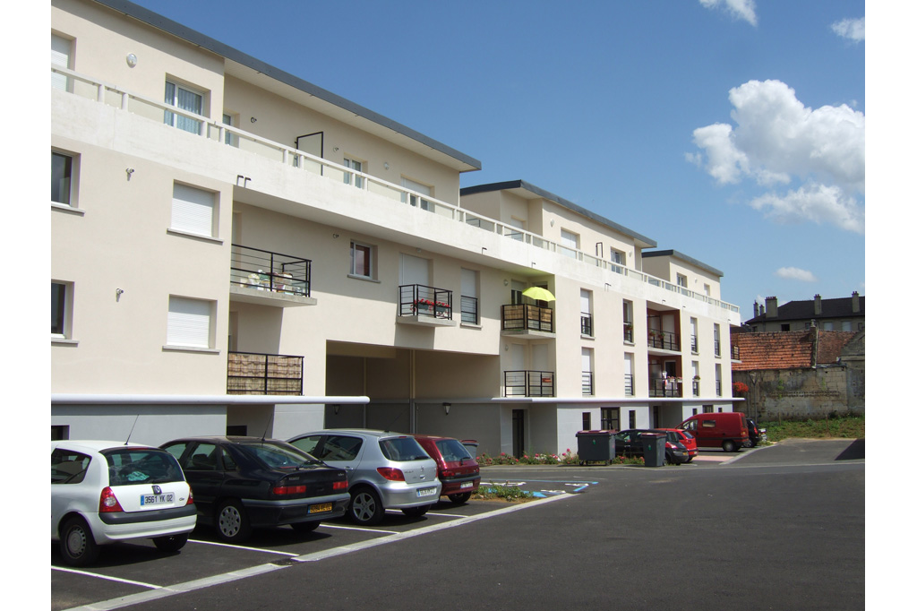 vue parking logements locatifs sociaux avenue de Reims à Soissons